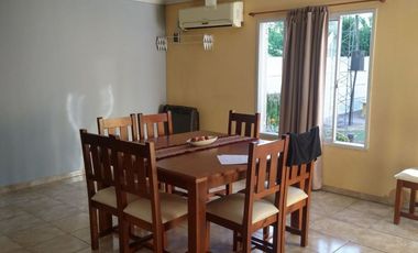 VENTA DE CASA EN Roque Pérez