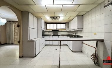 casa en arriendo en los colores. Cod A6612