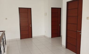 Rumah Luas Dua Lantai di Cluster Exclusive Premium Kota Wisata