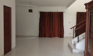 Rumah Luas Dua Lantai di Cluster Exclusive Premium Kota Wisata