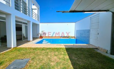 Vendo Hermoza Casa De Playa Con Piscina Dentro De Condominio - Bujamas
