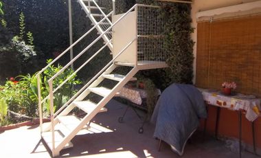 Hurlingham: Comodo PH al frente