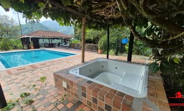 finca en venta en urbano. Cod V6574