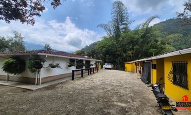 finca en venta en urbano. Cod V6574