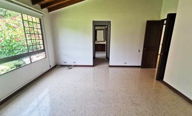 PR15136 Apartamento en arriendo en el sector Los Balsos