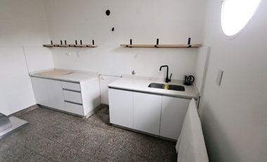 Casa con Departamento en venta en Haedo Chico