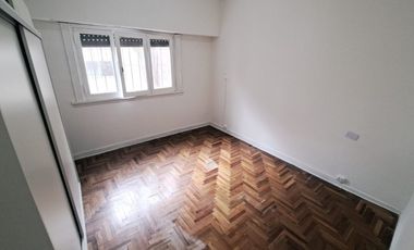 Casa con Departamento en venta en Haedo Chico