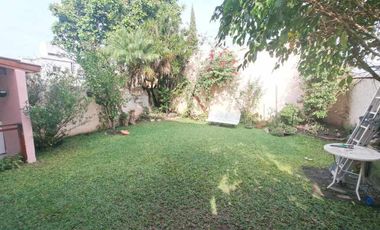 Casa con Departamento en venta en Haedo Chico