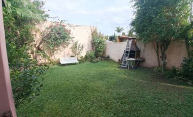 Casa con Departamento en venta en Haedo Chico