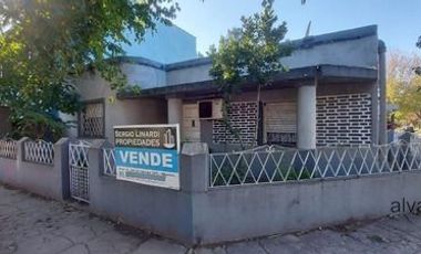 Casa en venta de 2 dormitorios c/ cochera en Morón