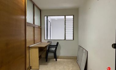 oficina en arriendo en centro. Cod A6515