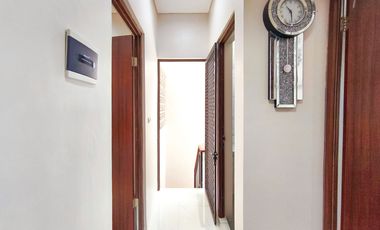 Rumah 2 Lt Strategis 10 Mnt ke Paradise Walk Serpong Siap KPR J-39295