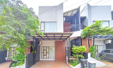 Rumah 2 Lt Strategis 10 Mnt ke Paradise Walk Serpong Siap KPR J-39295