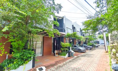 Rumah 2 Lt Strategis 10 Mnt ke Paradise Walk Serpong Siap KPR J-39295