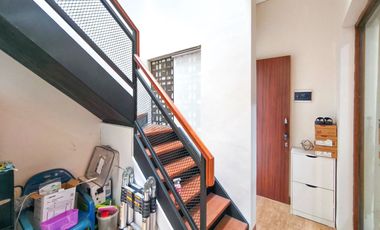 Rumah 2 Lt Strategis 10 Mnt ke Paradise Walk Serpong Siap KPR J-39295