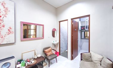 Rumah 2 Lt Strategis 10 Mnt ke Paradise Walk Serpong Siap KPR J-39295