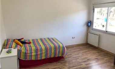 Alquiler Casa 5 dormitorios y pileta Barrio privado Arenas del Sur