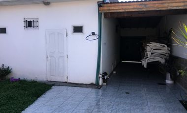 Casa 4 Amb. En Venta y 2 Departamentos a Estrenar - Rafael Castillo