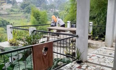 Villa Strategis di Punclut Kota Bandung Dekat Lembang,Bandung