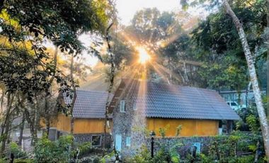 VENTA DE HOTEL EN EL VALLE DE ANTÓN CON HERMOSAS CABAÑAS