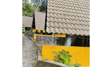 VENTA DE HOTEL EN EL VALLE DE ANTÓN CON HERMOSAS CABAÑAS