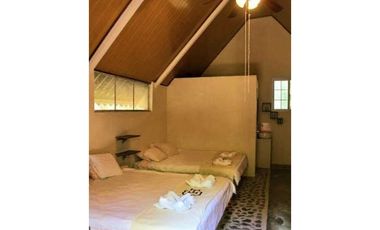 VENTA DE HOTEL EN EL VALLE DE ANTÓN CON HERMOSAS CABAÑAS