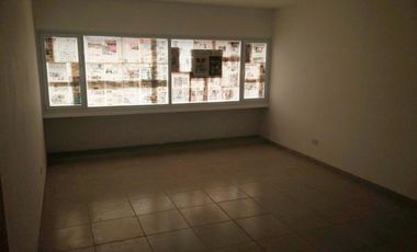 SE ALQUILAN OFICINAS EN COMPLEJO VENEZUELA 114 DE VIEDMA