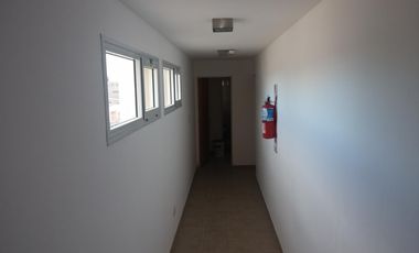 SE ALQUILAN OFICINAS EN COMPLEJO VENEZUELA 114 DE VIEDMA