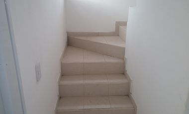 SE ALQUILAN OFICINAS EN COMPLEJO VENEZUELA 114 DE VIEDMA