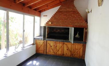 PORTELA 1350 EXCELENTE CASA DE 4 DORMITORIOS LOTE 8,66 X 78