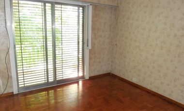 PORTELA 1350 EXCELENTE CASA DE 4 DORMITORIOS LOTE 8,66 X 78