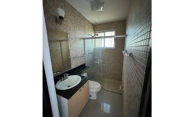 VENTA  APARTAMENTO EN COSTA DE ESTE  188M2 3REC+SERVICIO PH SEVILLA