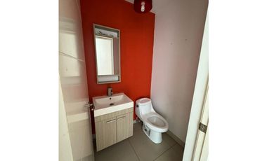 VENTA  APARTAMENTO EN COSTA DE ESTE  188M2 3REC+SERVICIO PH SEVILLA