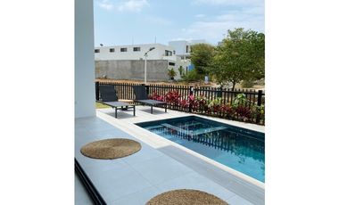Exclusiva Casa de Playa, Amoblado. Urbanización Ciudad del Mar