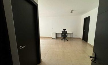 ALQUILER APARTAMENTO EN EMBASY CLUB 200 M2 3 RECAMARAS