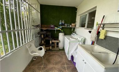 VENTA  CASA EN CLAYTON AMPLIA  569M2 CALLE PAPAYA