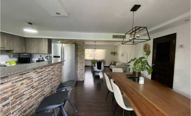 VENTA  CASA EN CLAYTON AMPLIA  569M2 CALLE PAPAYA