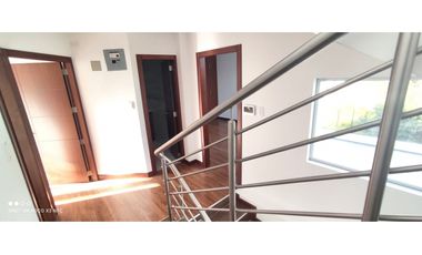 Vendo casa por estrenar al Sur de Loja