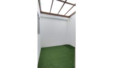 Vendo casa por estrenar al Sur de Loja