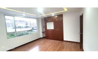 Vendo casa por estrenar al Sur de Loja