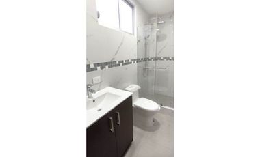 Vendo casa por estrenar al Sur de Loja