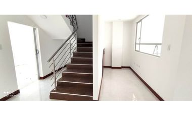 Vendo casa por estrenar al Sur de Loja