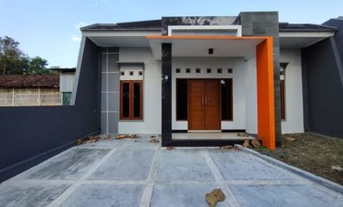 RUMAH SIAP HUNI POSISI HOOK DI BANTUL