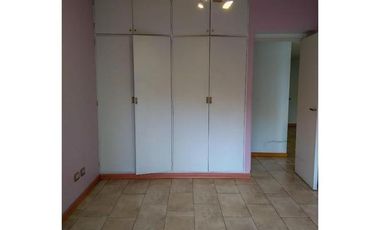 VENTA CON RENTA -  Depto. 2 Ambientes en Excelente Ubicación