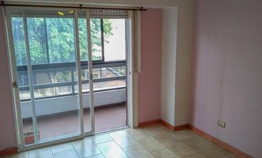 VENTA CON RENTA -  Depto. 2 Ambientes en Excelente Ubicación