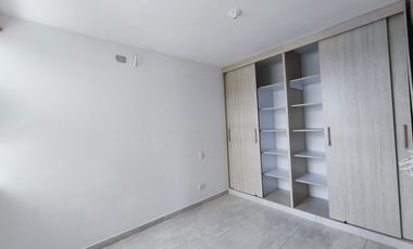 apartamento en venta en la alameda. Cod V124744