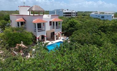 Villa Arrecife de 6 recamaras en venta en Akumal Sirenis