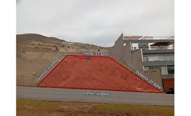 Tu Refugio Sobre La Ciudad. Amplio Terreno En Venta En Casuarinas Sur. Surco