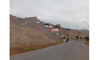 Tu Refugio Sobre La Ciudad. Amplio Terreno En Venta En Casuarinas Sur. Surco