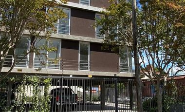 Departamento de dos ambientes ubicado en Pilar. Sum, cochera y seguridad